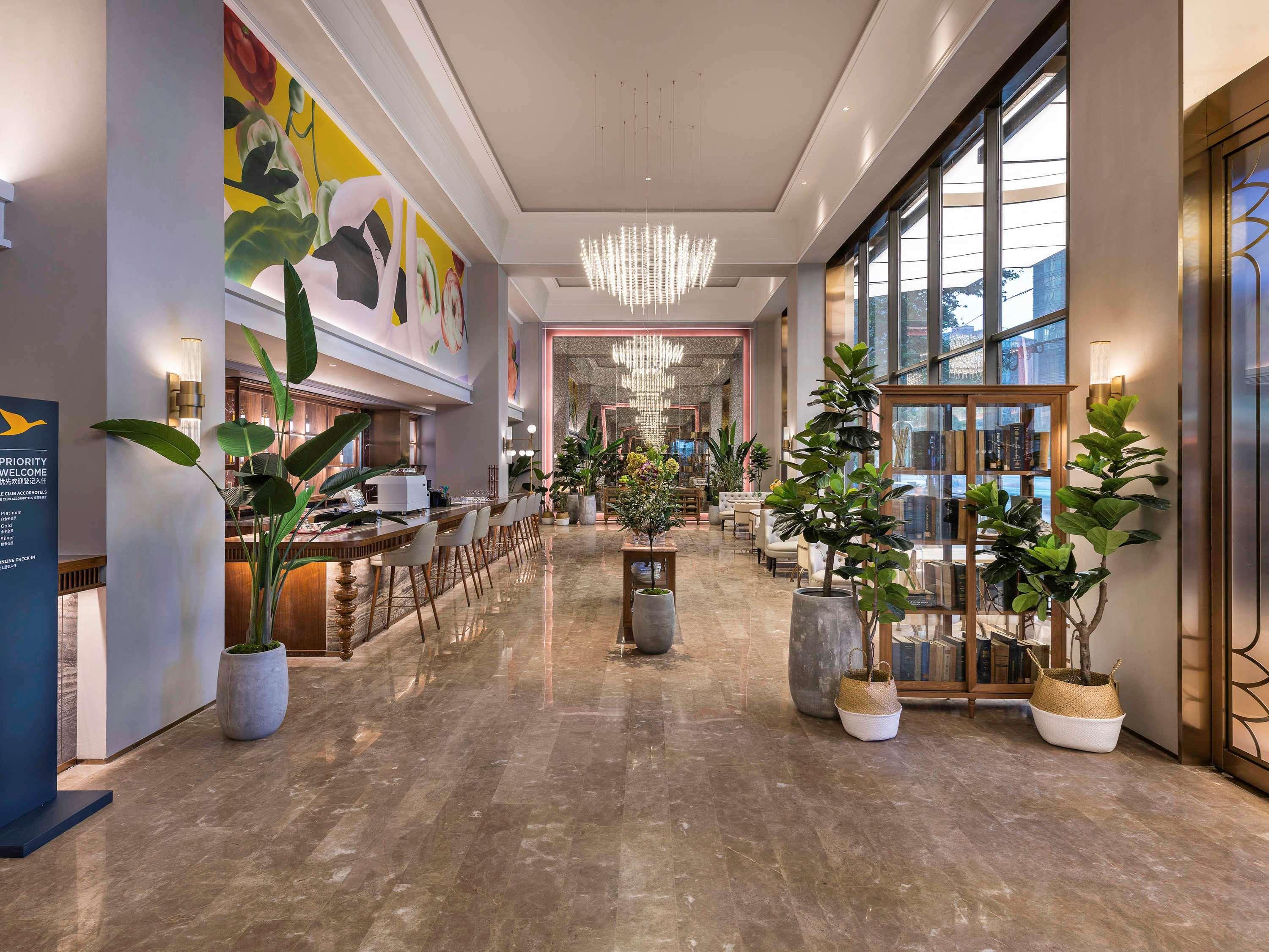 Mercure Chengdu Chunxi Exterior photo