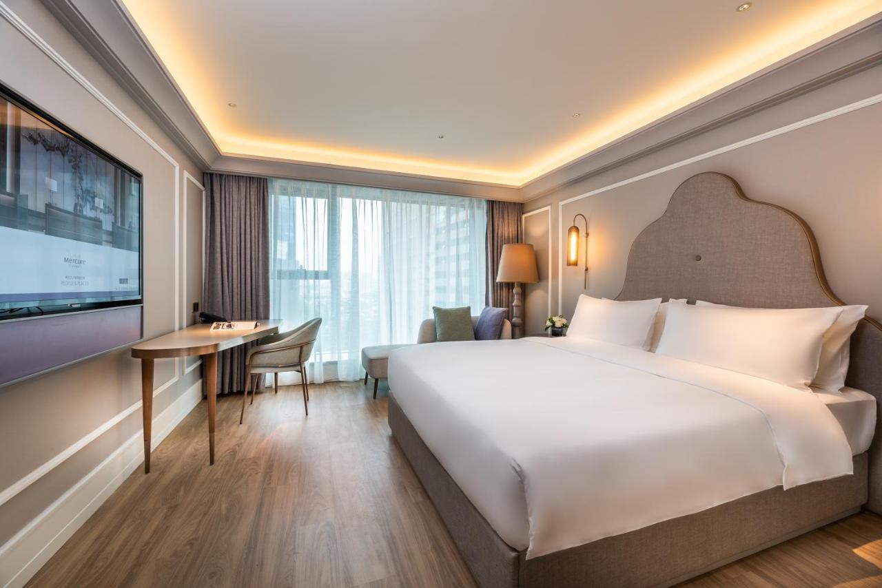 Mercure Chengdu Chunxi Exterior photo