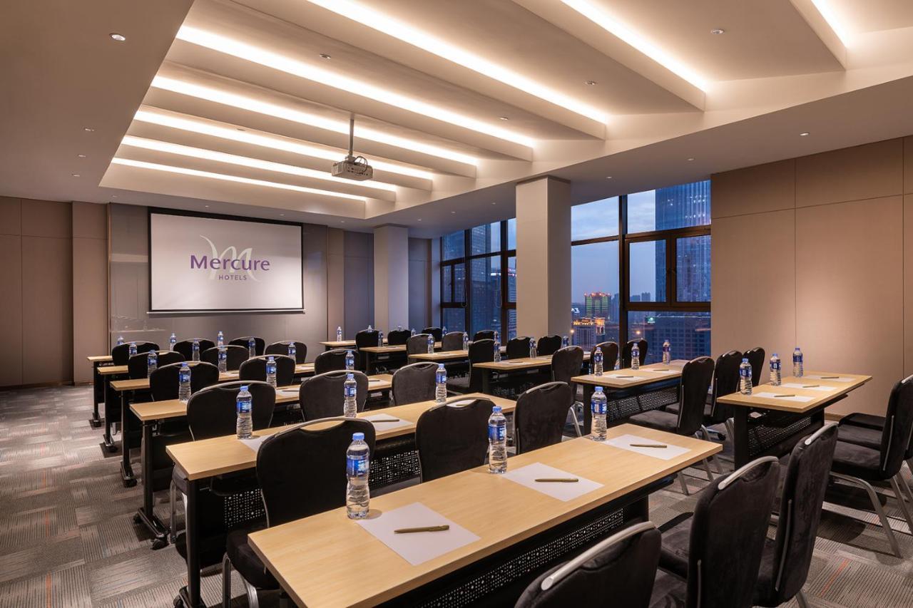 Mercure Chengdu Chunxi Exterior photo